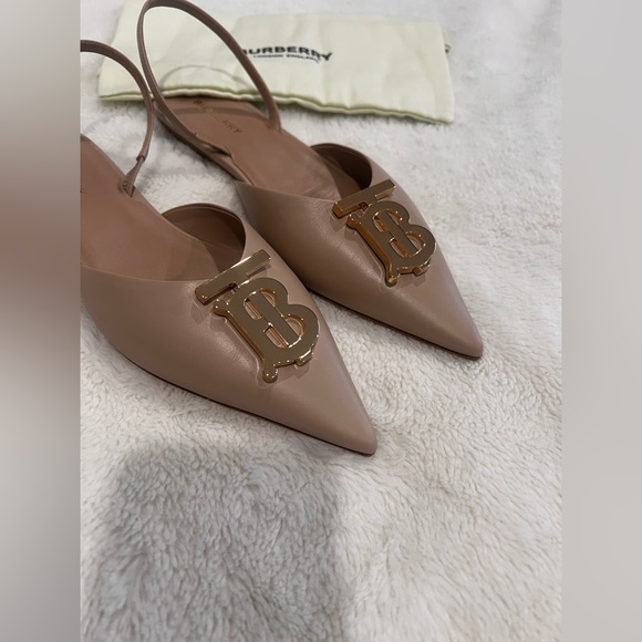 Burberry leather flats - Picture 2 of 5